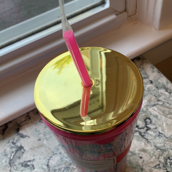 Brand New with Tags Lilly Pulitzer Insulated Tumbler w/ straw in Seaing Things - Picture 3 of 7
